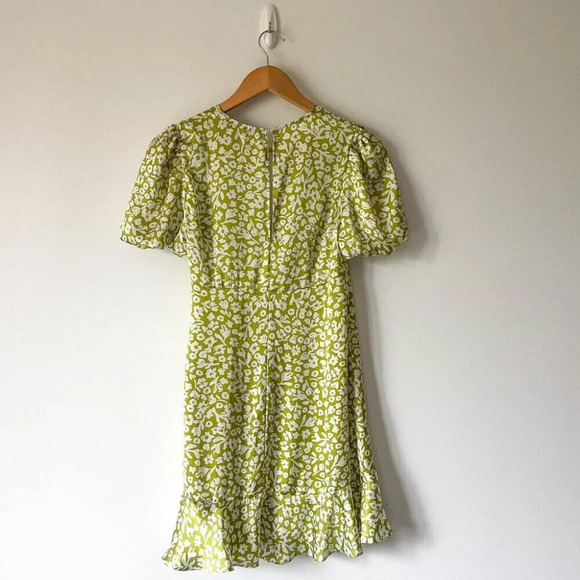 Zara  Satin Effect Ruffle V Neck Mini Dress Green White Floral Size XS - Picture 8 of 11